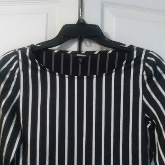 Express top - Picture 2 of 10